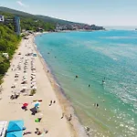 Апартамент Roof Sea View 167,2loznice,4-7 Osob Свети Влас
