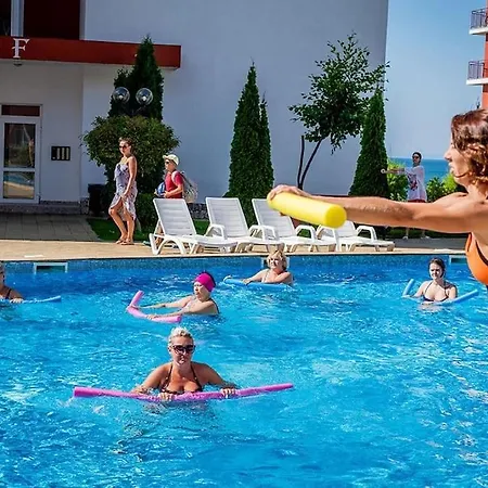 Apartment Roof Sea View 167,2loznice,4-7 Osob Sveti Vlas